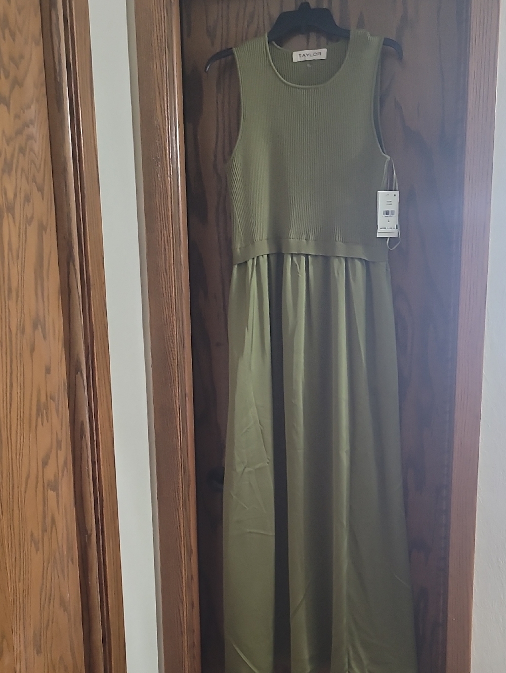 Taylor Olive Green Sleeveless Knit-Bodice Maxi Dress